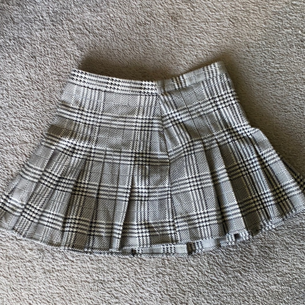 Pleated skirt